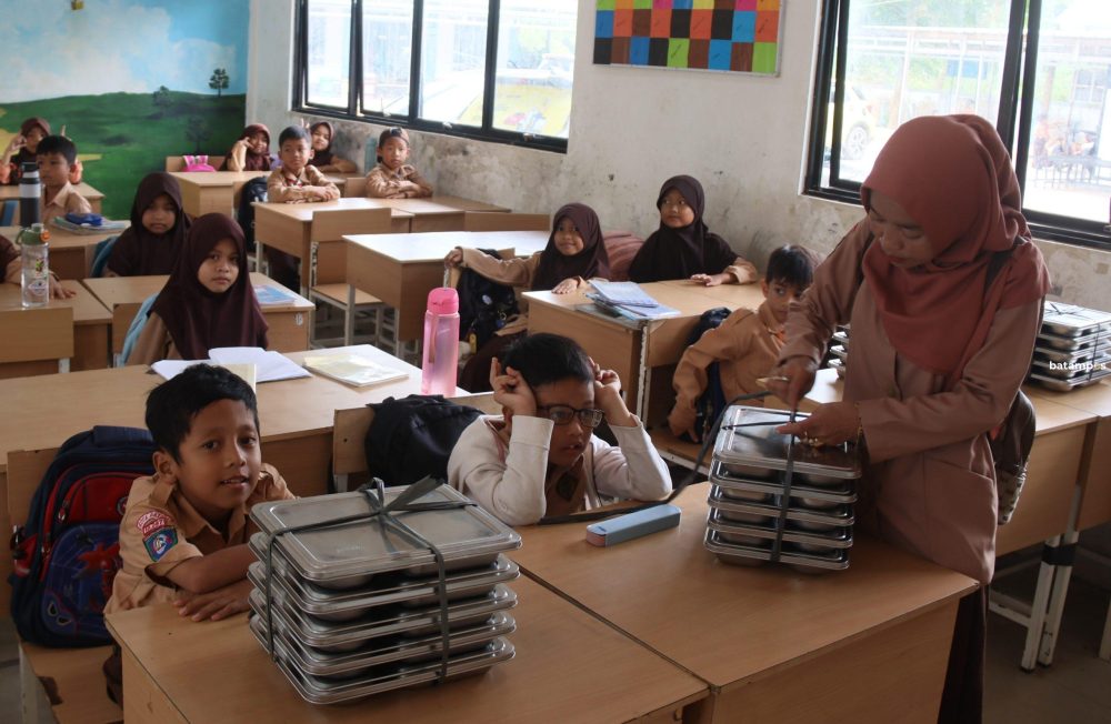 BGN Evaluasi Penerima MBG, Sekolah Internasional Masuk Kajian Khusus – Metropolis