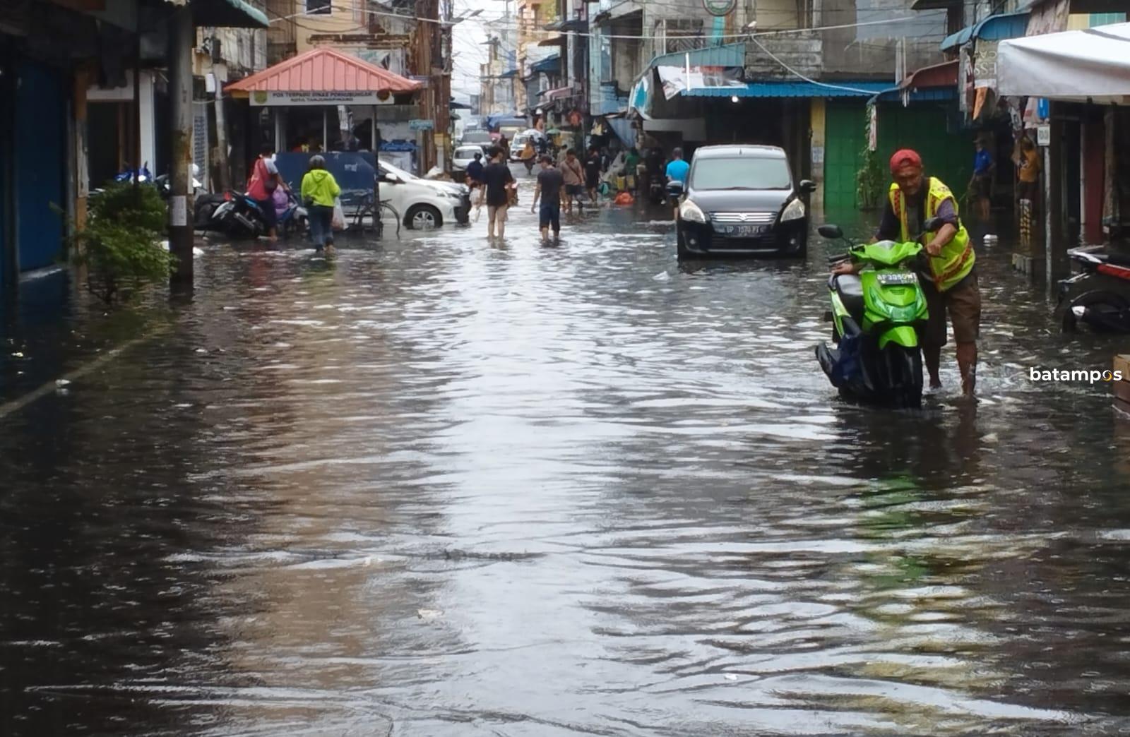 BMKG peringatkan potensi banjir rob awal Januari 2026.