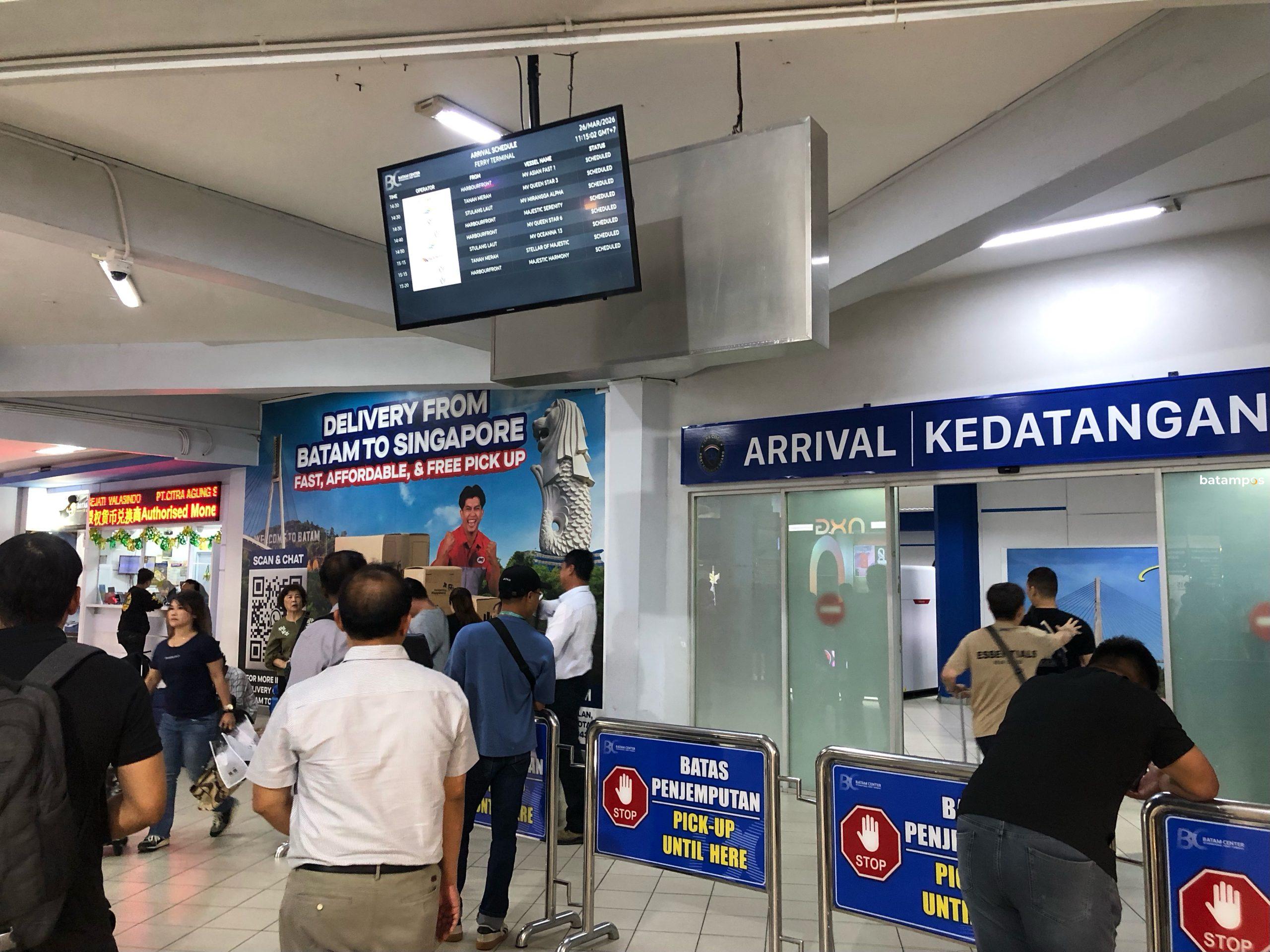 Lonjakan Penumpang di Pelabuhan Internasional, Ombudsman Minta Penambahan Auto Gate – Metropolis