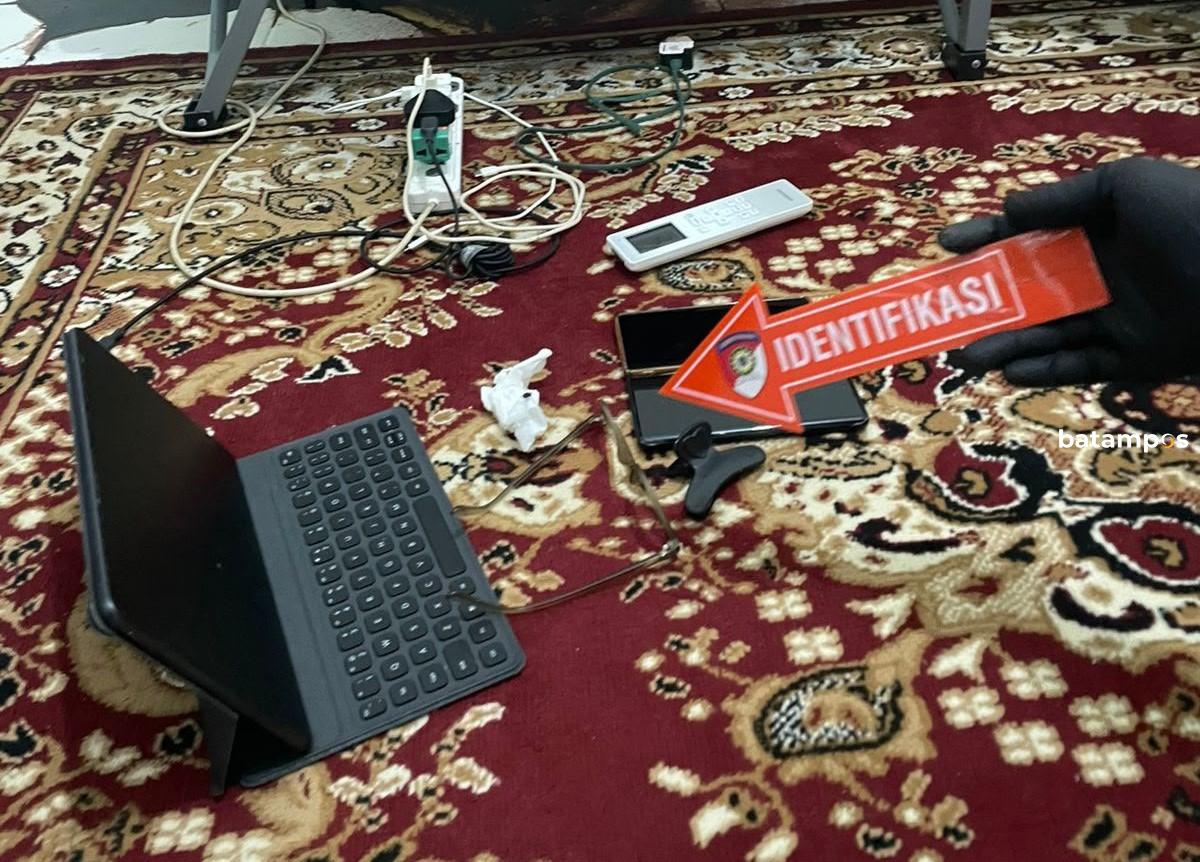 Warga Perumahan Bukit Indah Piayu Ditemukan Tewas Membusuk di Rumah – Metropolis