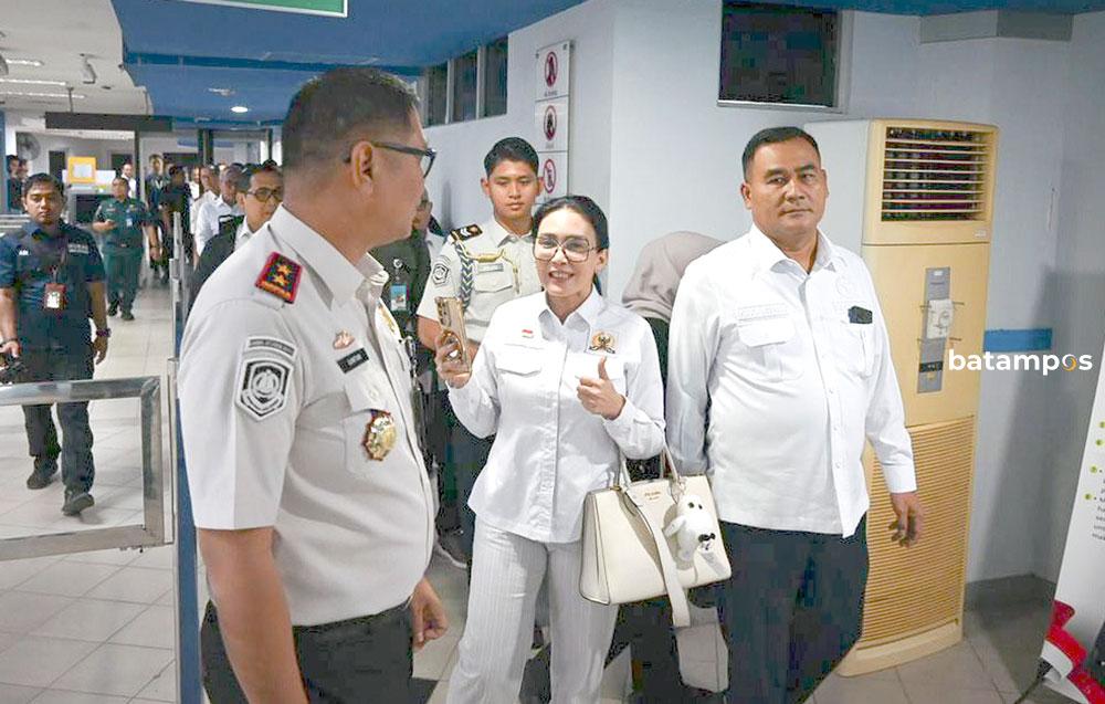 WNA Bekerja Pakai Visa Turis, Imigrasi Diminta Perketat Pengawasan di Batam – Metropolis