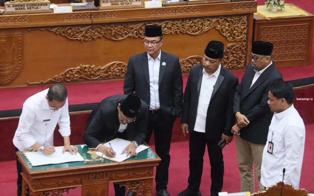 DPRD Setujui Pertanggungjawaban APBD 2025, Pemkot Batam Diminta Benahi Tata Kelola Keuangan – Metropolis