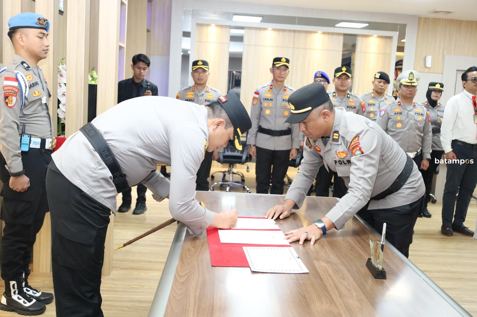 Kompol Suwitnyo Jabat Kabag SDM Polresta Barelang, Perkuat Pembinaan Personel Menuju Polri Presisi – Metropolis