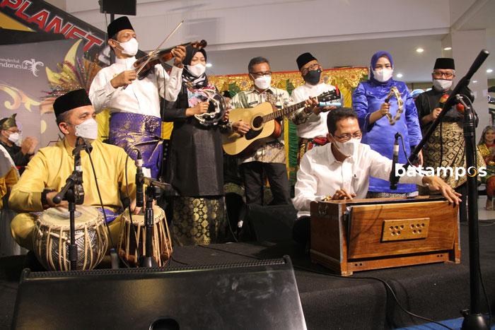 KSM Dimeriahkan 35 Sanggar, Ada Penampil dari Negara Tetangga 1 Kenduri Seni Melayu 2 F Cecep Mulyana