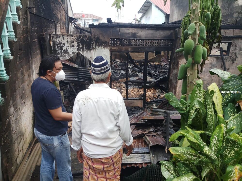 Korsleting 1 Rumah Hangus Terbakar1 e1638500237933