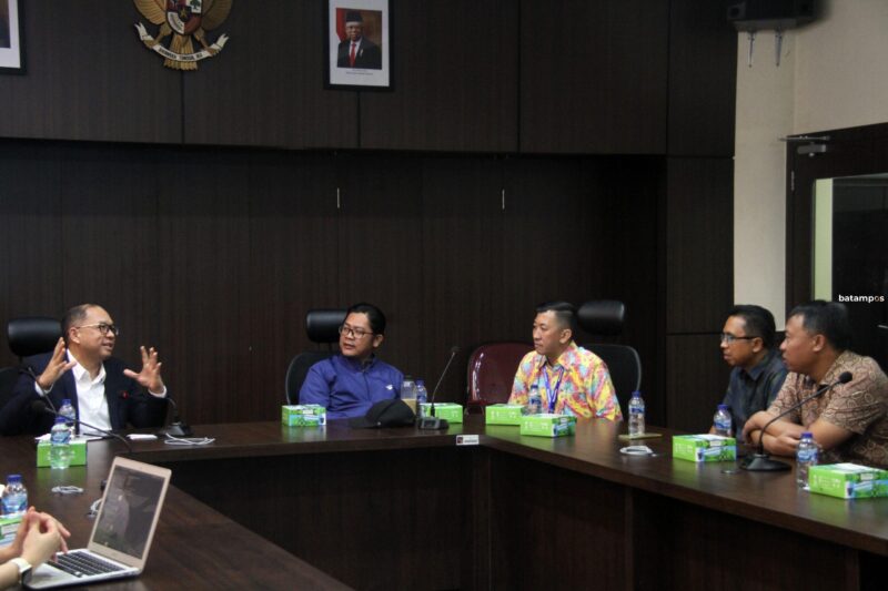 Kunjungan BatamPos Ke PT Bandara Internasional Batam 3 F Cecep Mulyana scaled e1658287604112