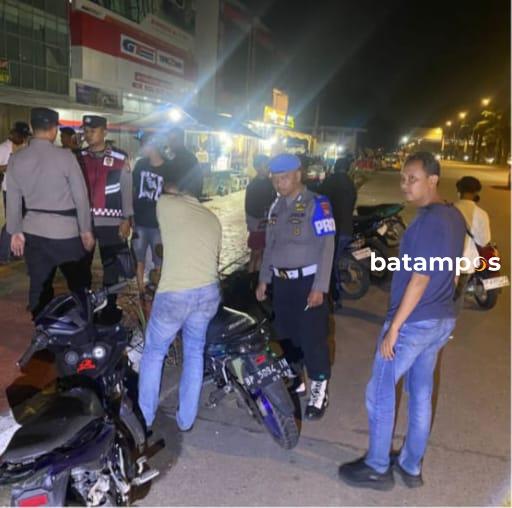 Polsek Sekupang mengamankan sepeda motor berknalpot brong dalam razia Cipkon dan KRYD di Batam.